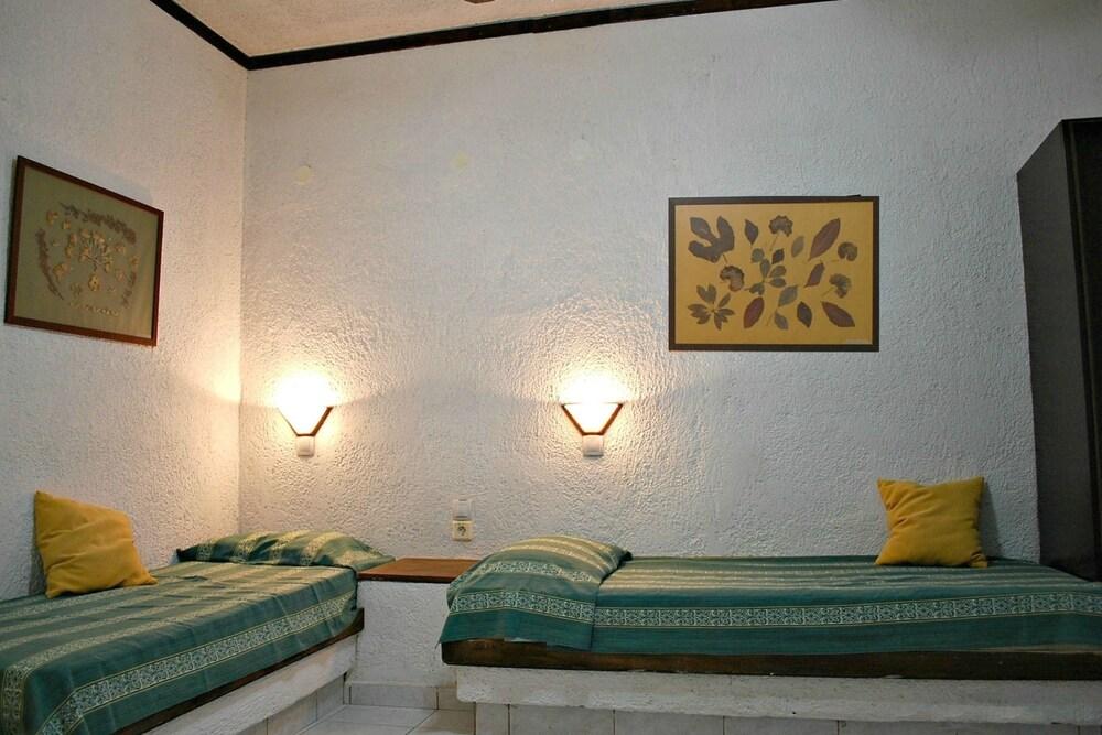 Iliostasi Beach Apartments Hersonissos  Exterior photo